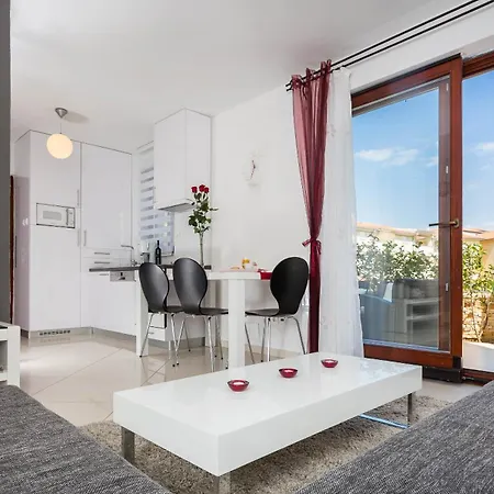 Rosa Holiday home Cizici